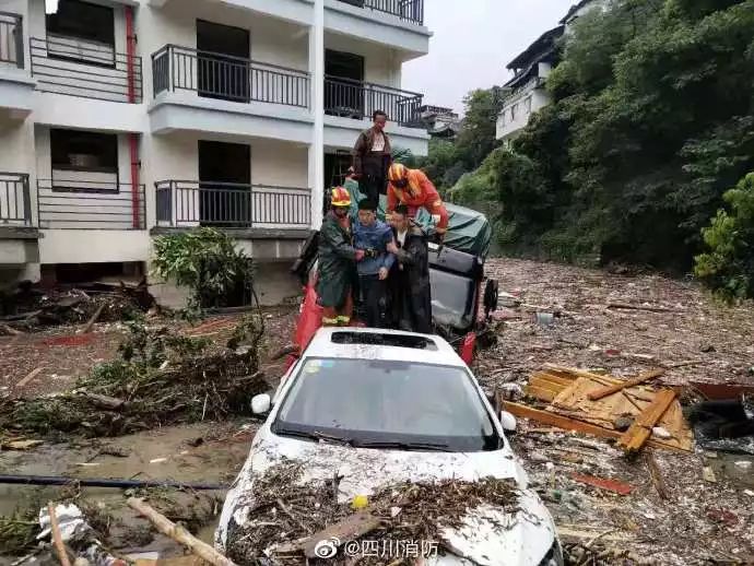 最不愿見到災(zāi)難的地方又受災(zāi)，汶川航拍畫面令人揪心