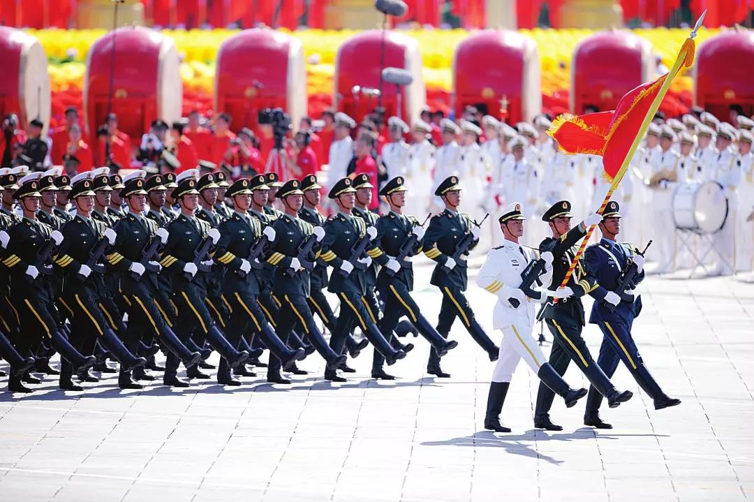 2019國慶節(jié)閱兵式觀后感寫作指導(dǎo)+范文（實(shí)用），請轉(zhuǎn)給孩子！